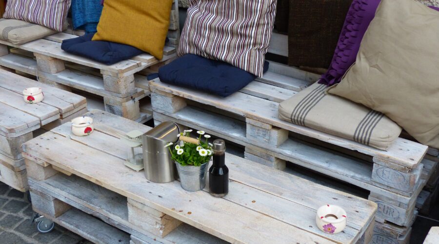 Comment fabriquer une table en palette pour votre terrasse ?